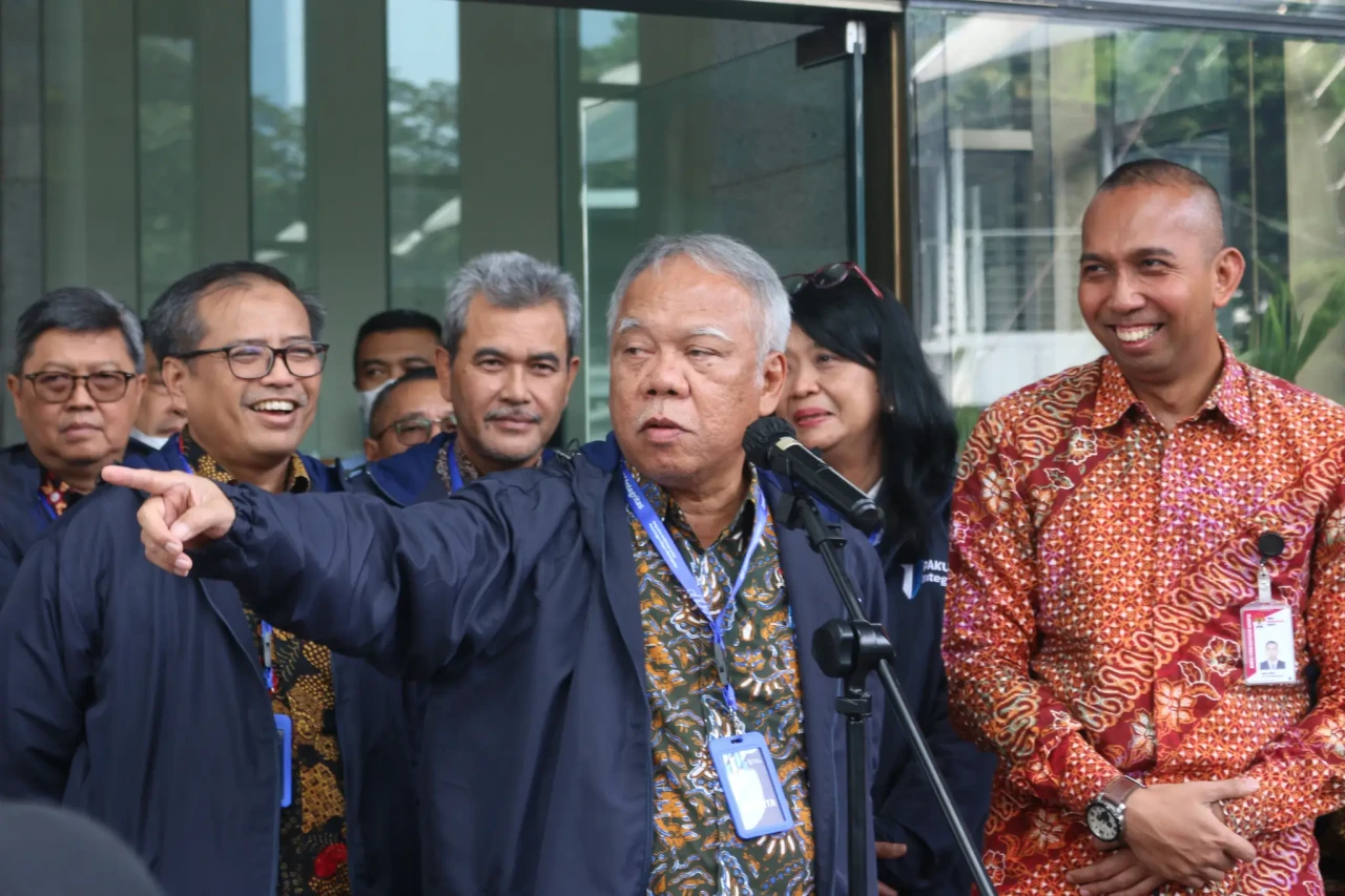 Menteri PUPR Ikuti Pembekalan...