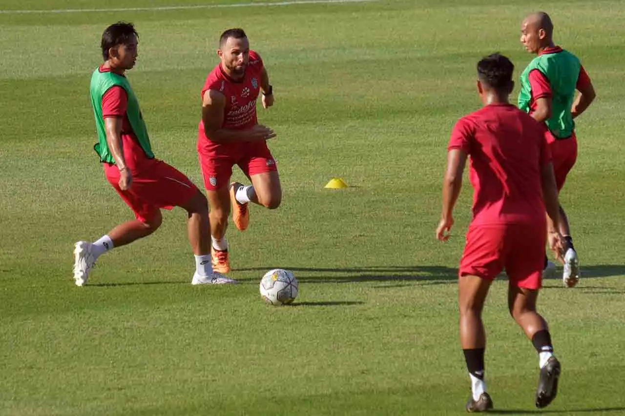 Latihan Bali United...
