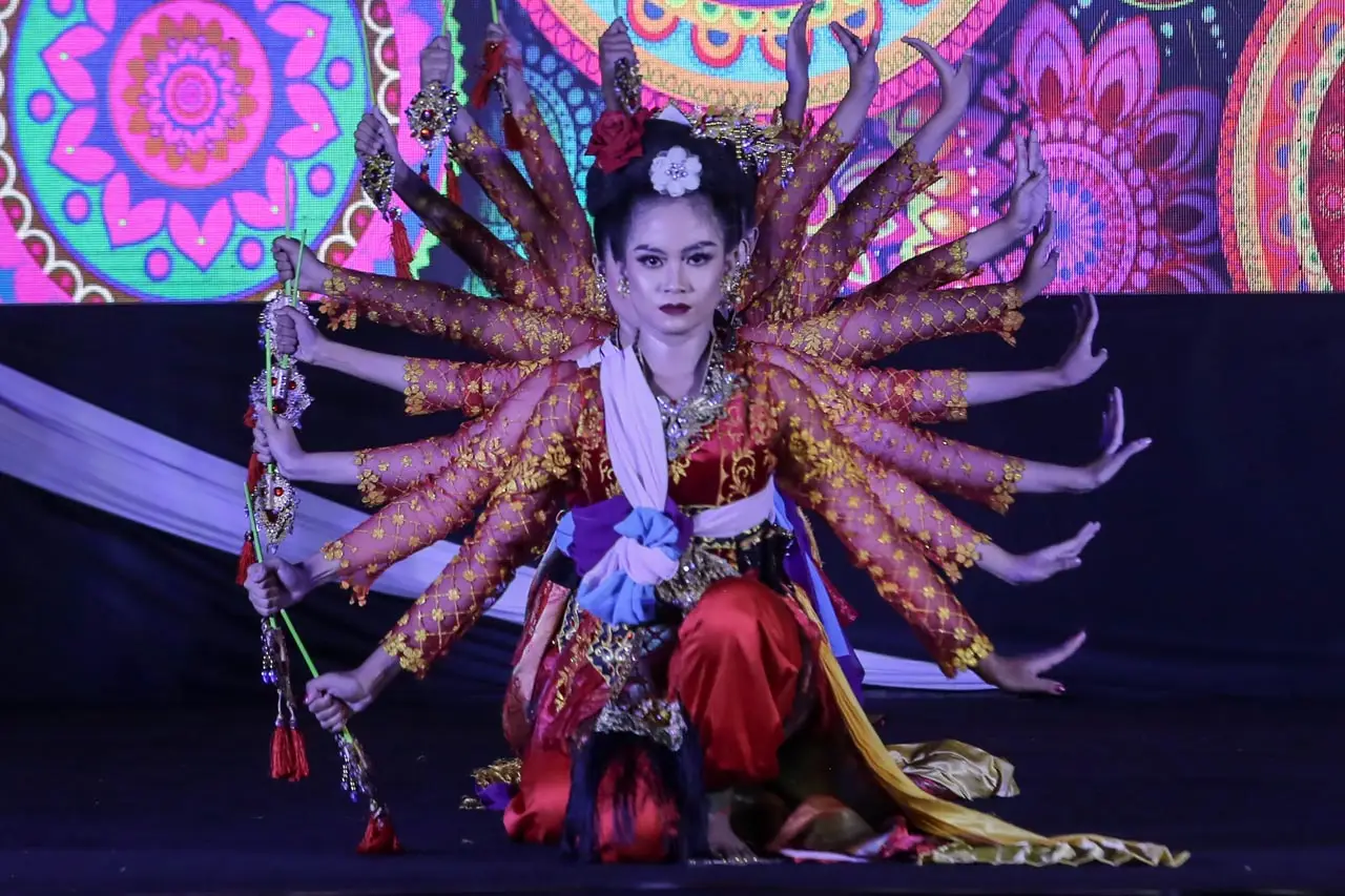 Festival Tari Semarak...