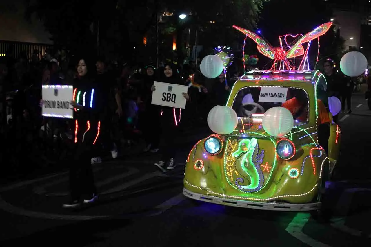 Light Parade di Surabaya