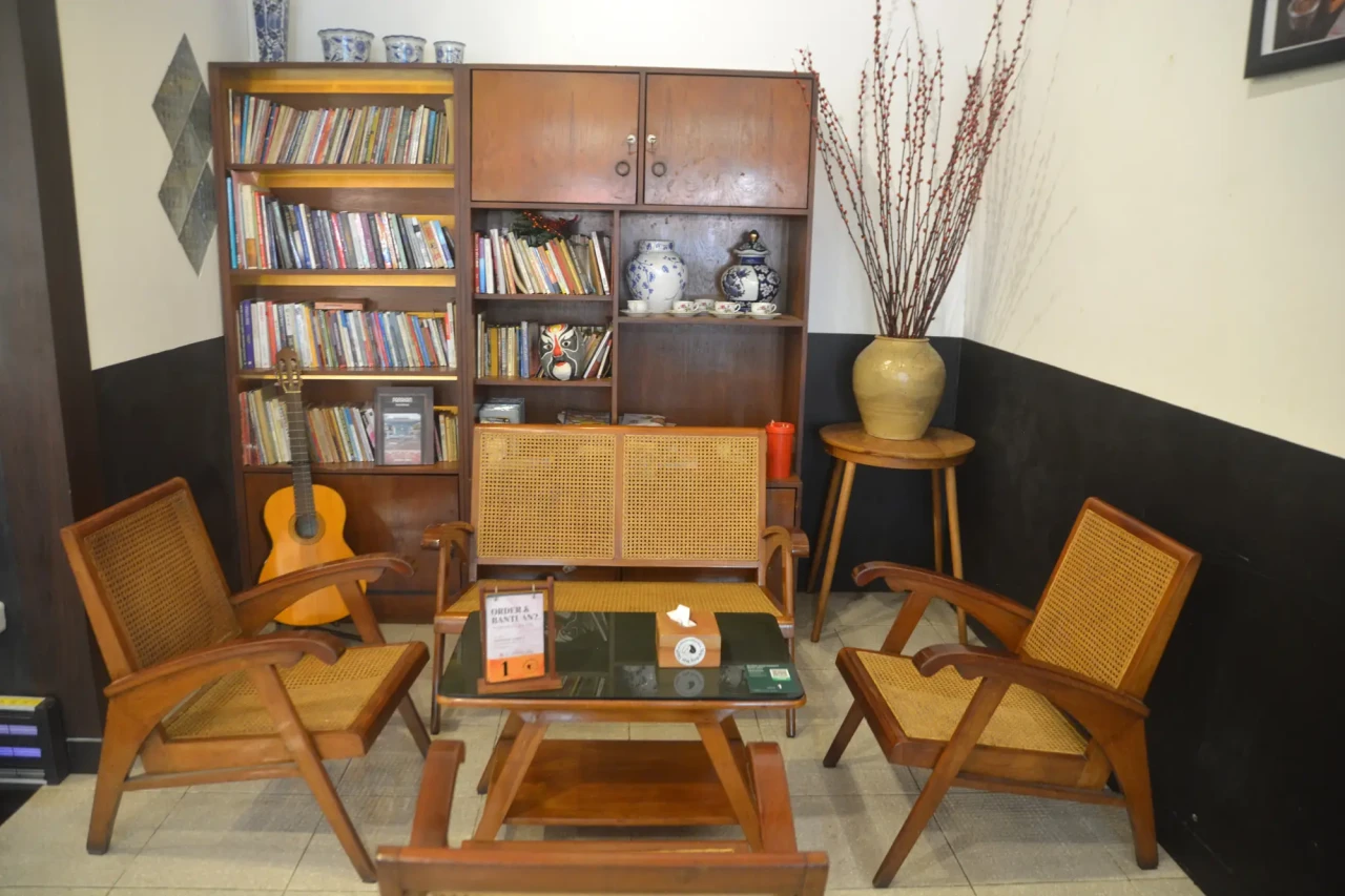 Sensasi Waroeng Peranakan...