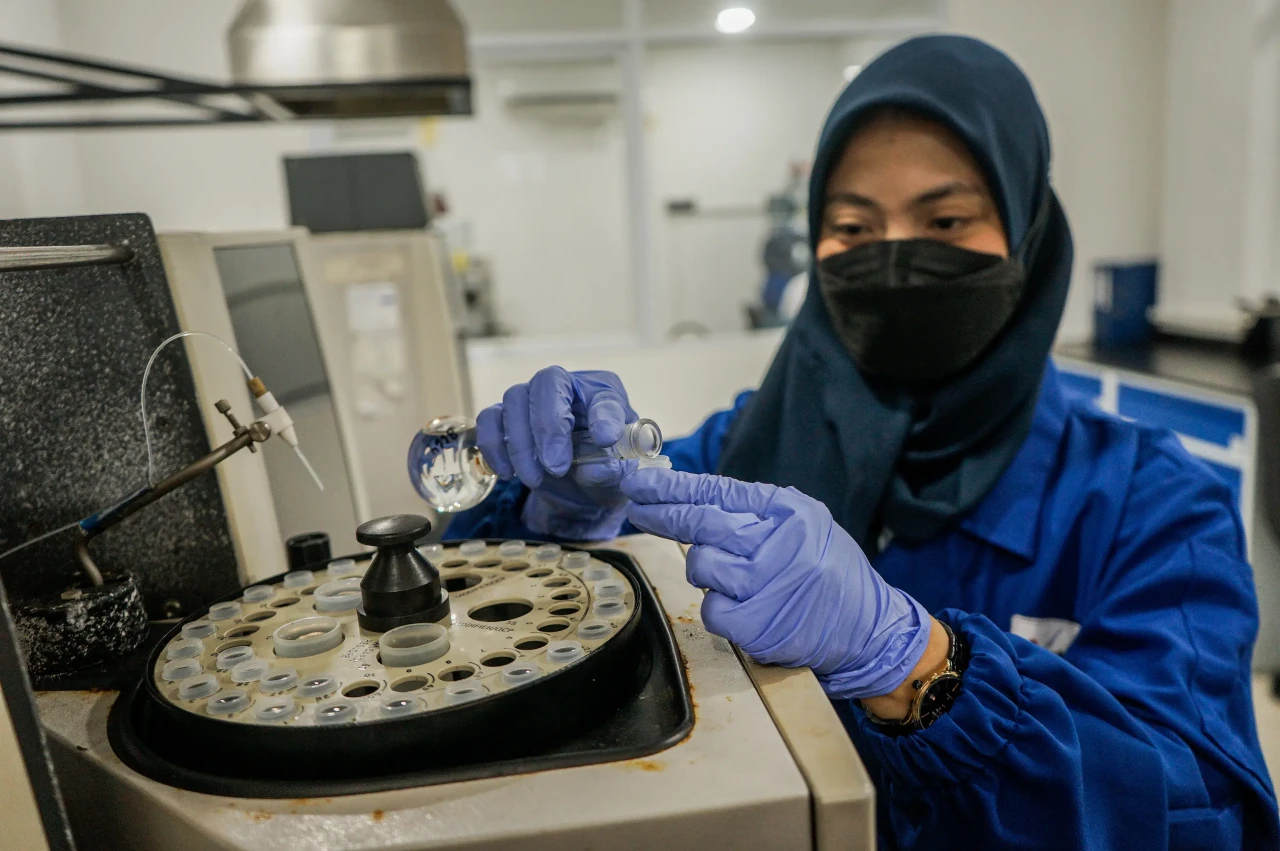 Melihat dari Dekat Laboratorium...