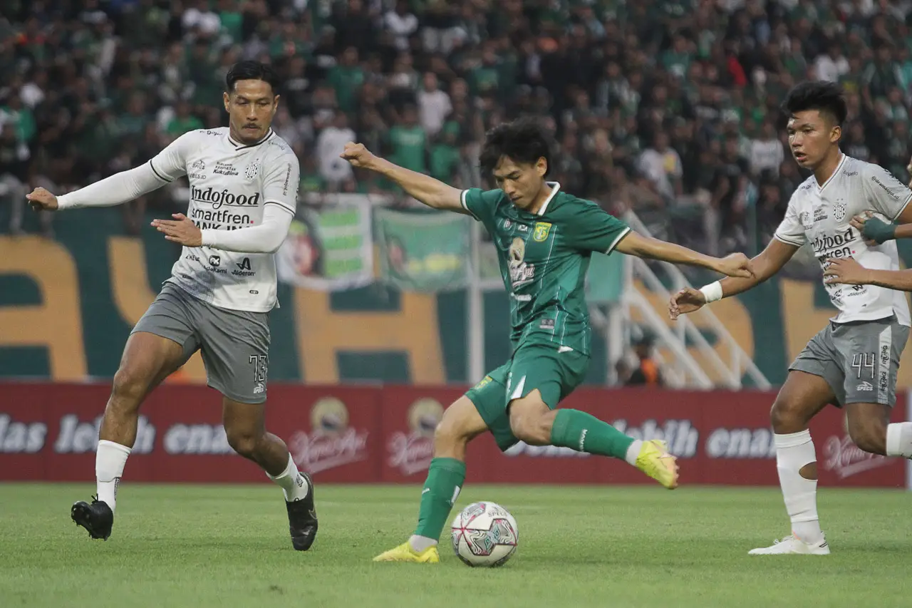 Laga Uji Coba, Persebaya...