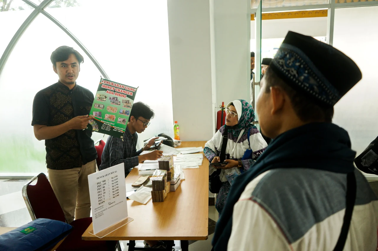 Layanan Penukaran Uang...