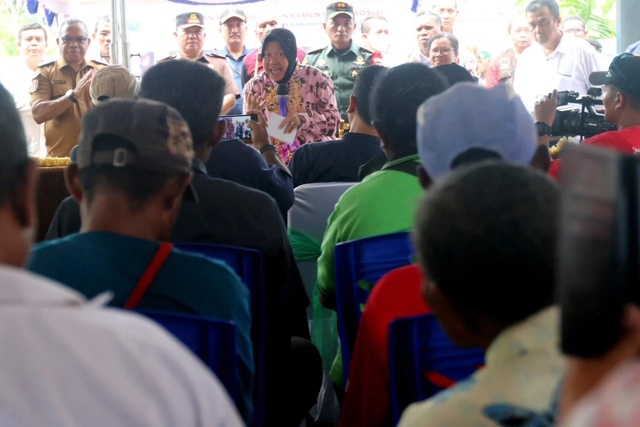 Sambangi Kepulauan Yapen,...