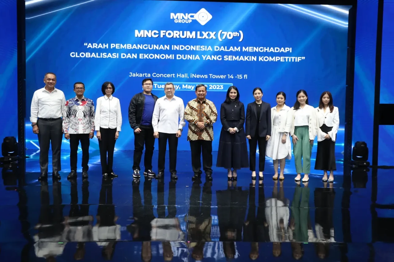 Prabowo Subianto Hadiri...