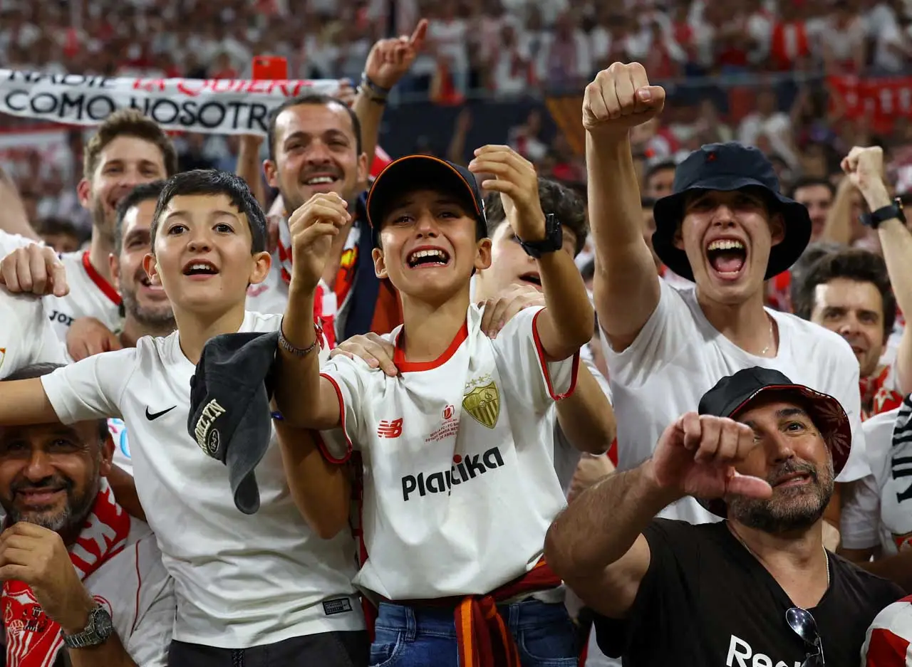 Kandaskan AS Roma, Sevilla...