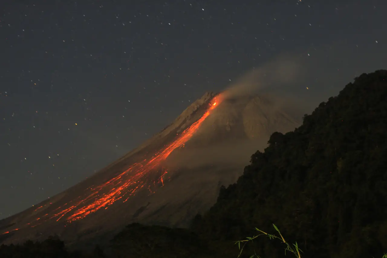 Gunung Merapi Kembali...