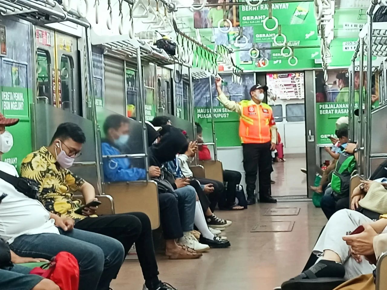 Grafik Perjalanan Kereta...