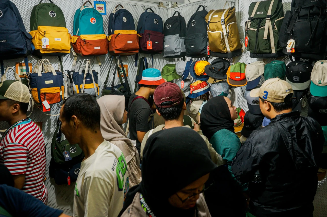 Berburu Diskon Perlengkapan...