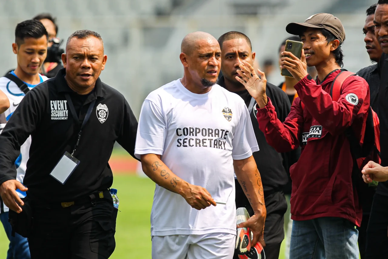 Aksi Eric Abidal dan...