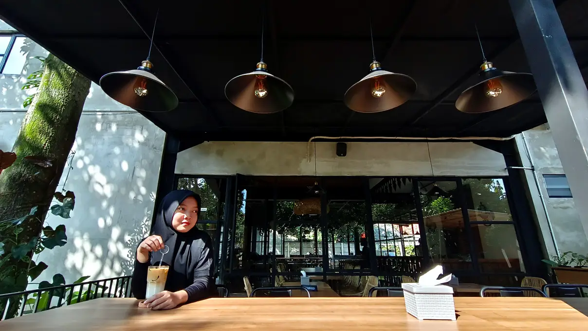 Berlaris Kopi dan Resto,...