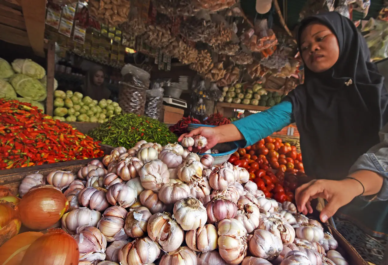 Harga Bawang Putih Merangkak...