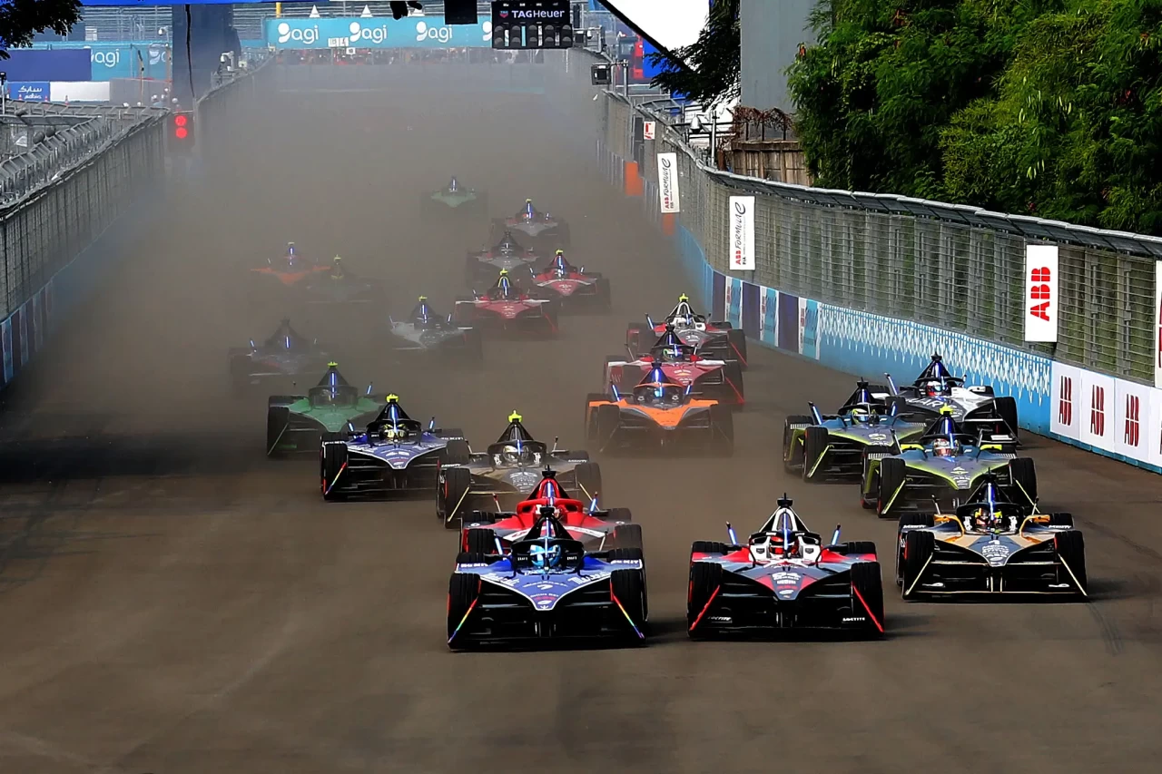 Pascal Wehrlein Juarai...