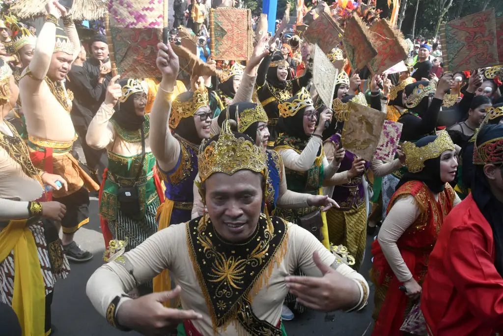 Kemeriahan Helaran Hari...
