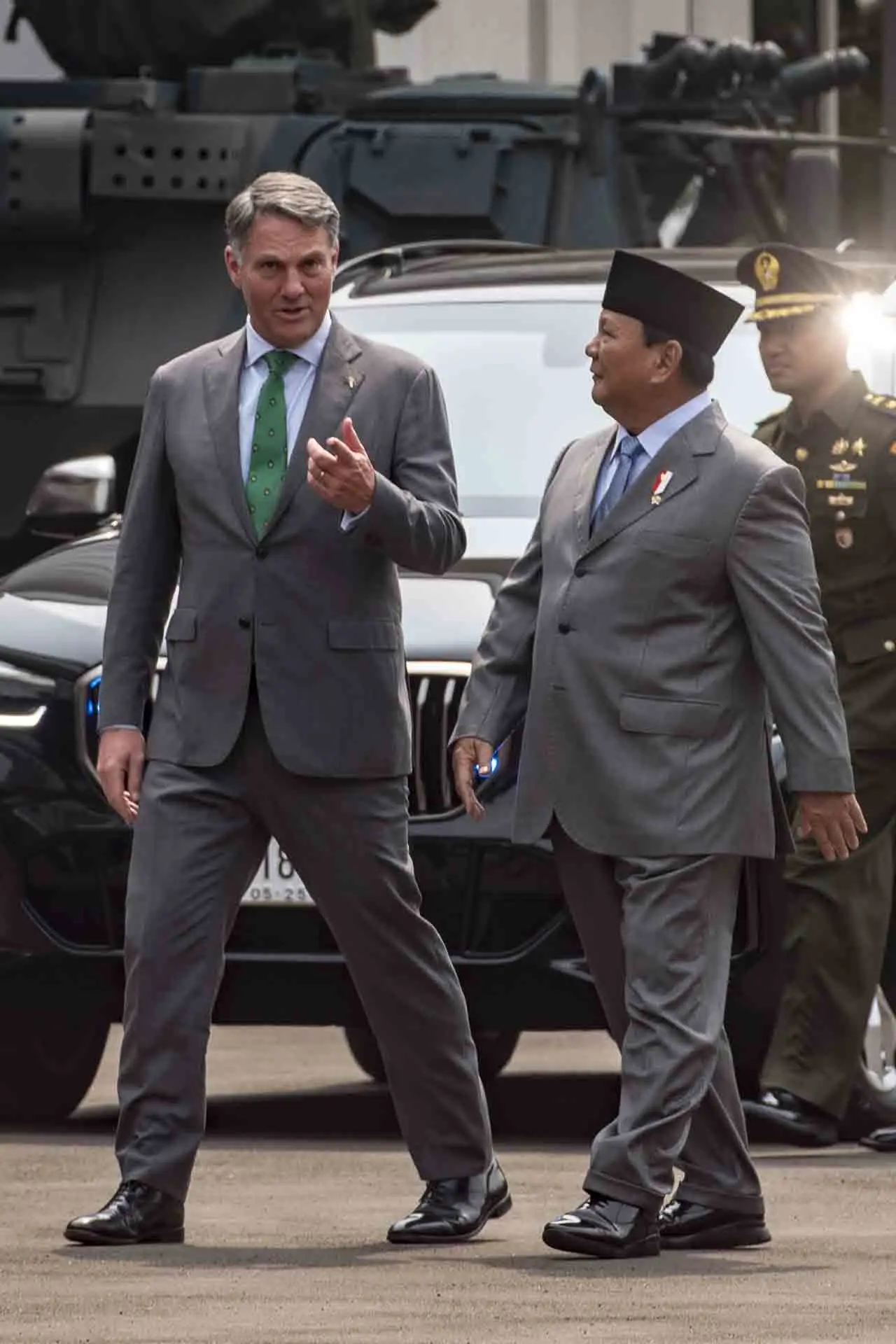 Menhan Prabowo Terima...