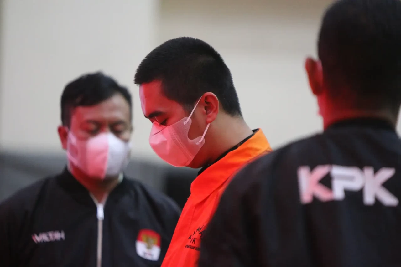 Tersangka Baru Kasus...