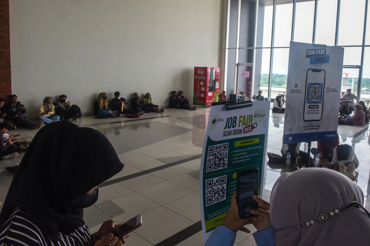 Potret Ribuan Pencari...