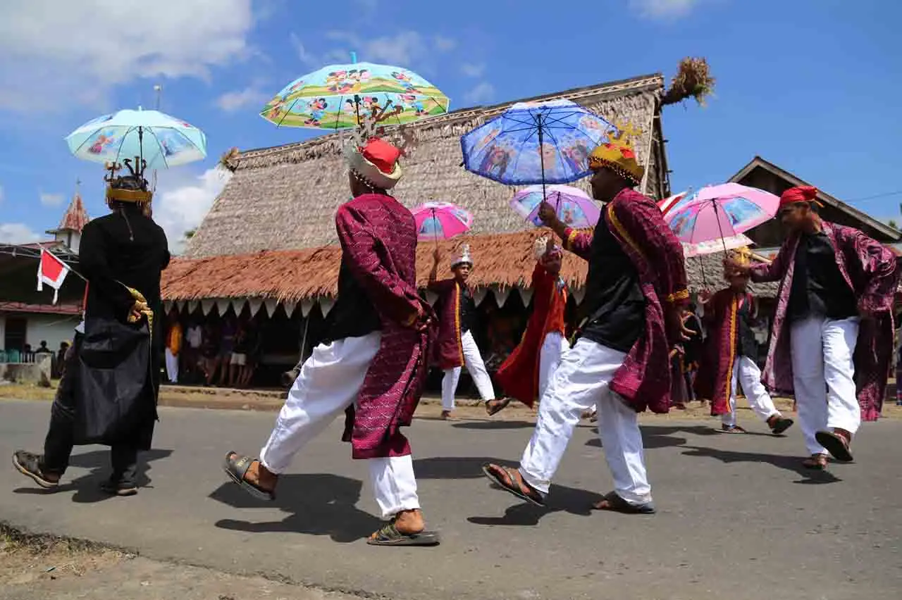 Ritual Orom Sasadu Suku...