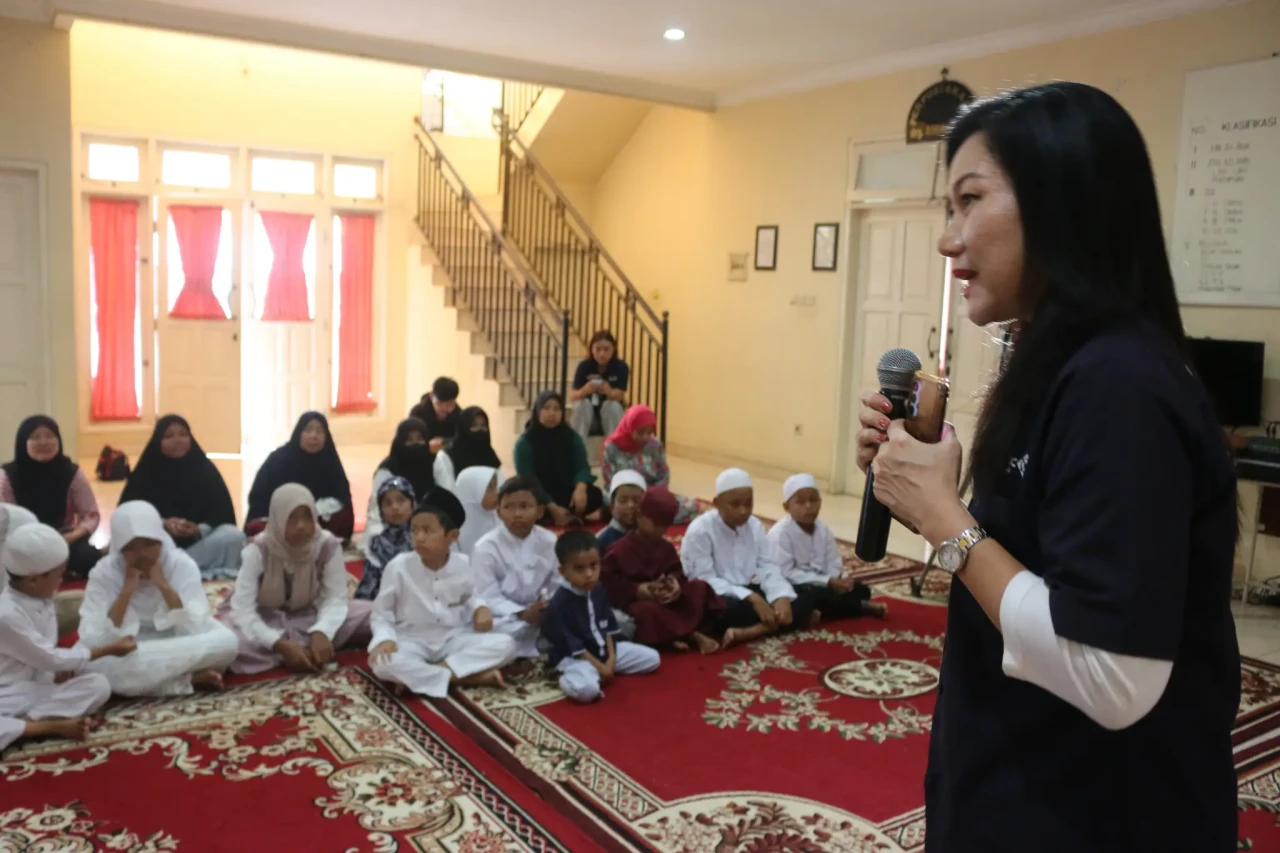MNC Vision Network Serahkan...