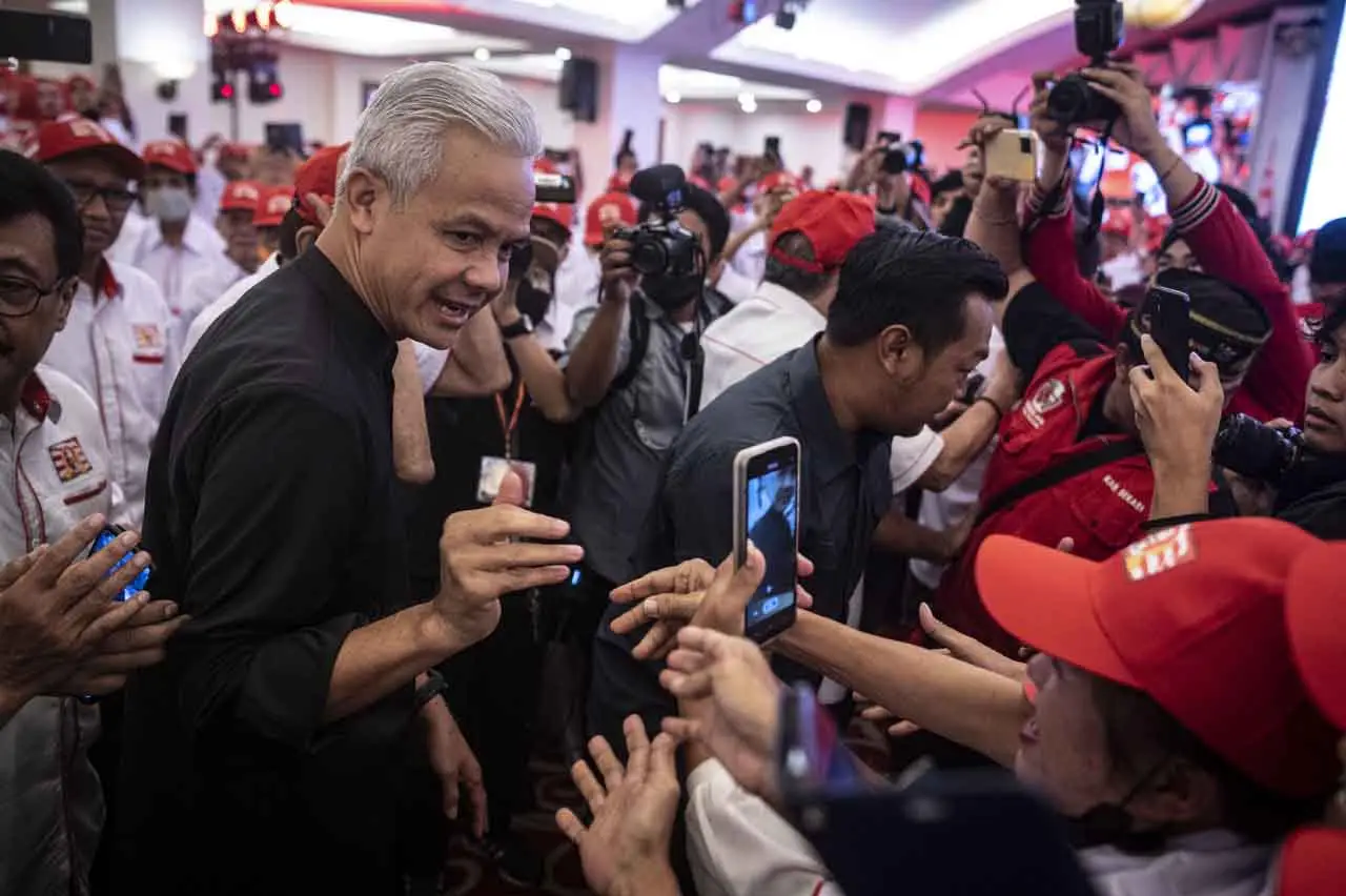 Ribuan Relawan Gapura...