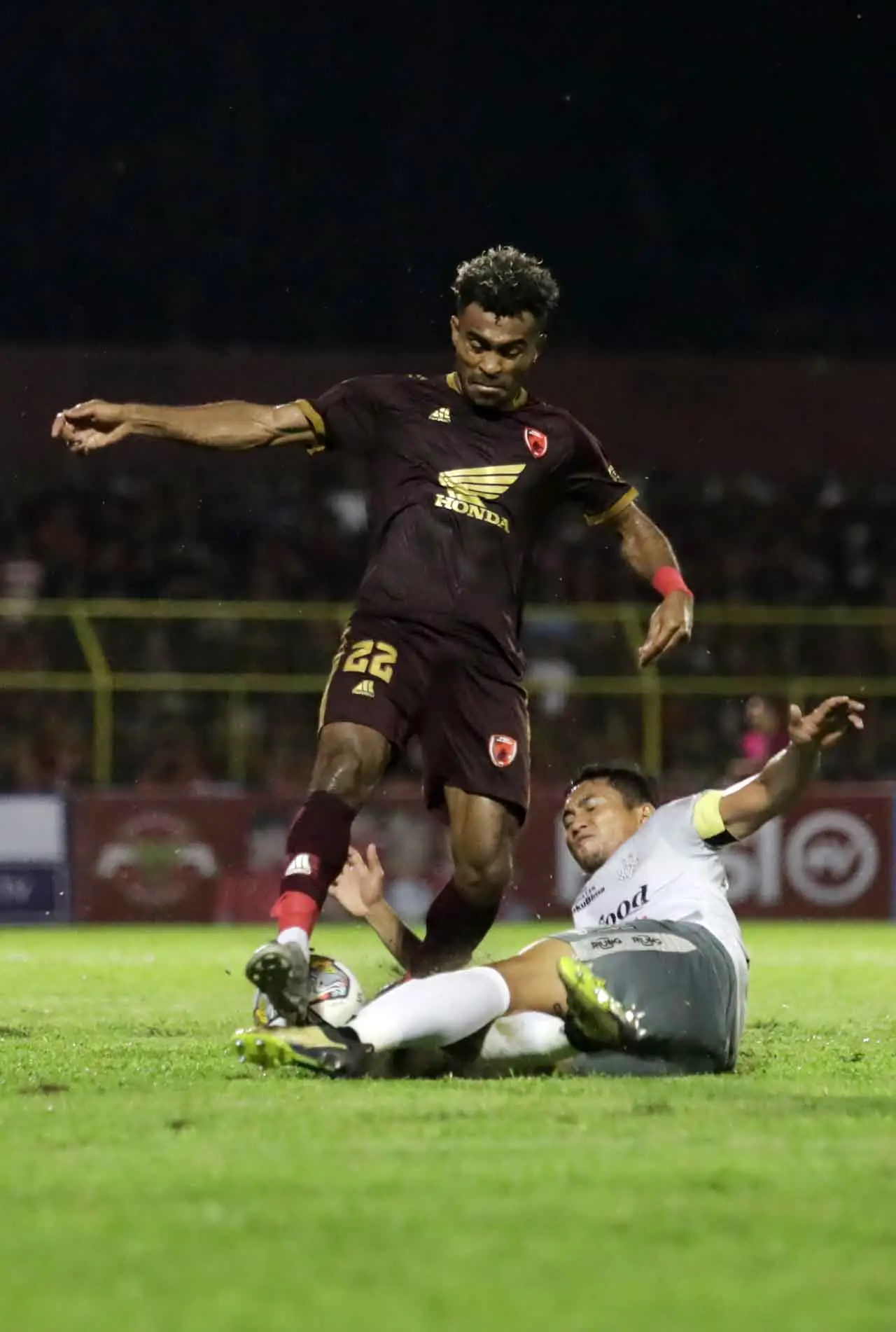 Kalahkan PSM Makassar,...