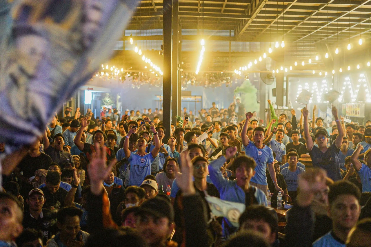 Euforia Suporter Rayakan...