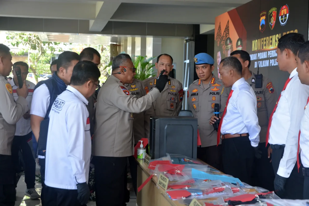 Polda Jateng Bongkar...