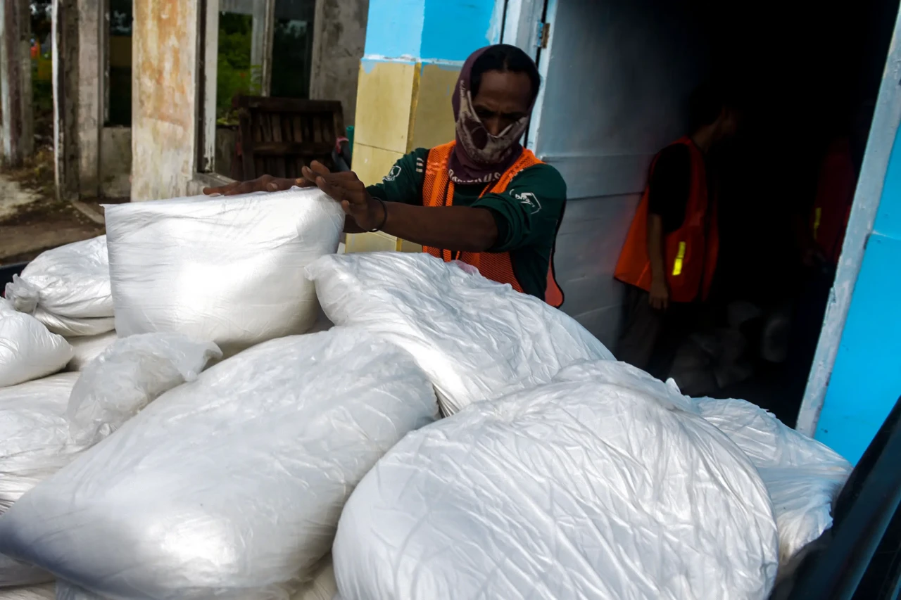 Potret Operasi Teknologi...