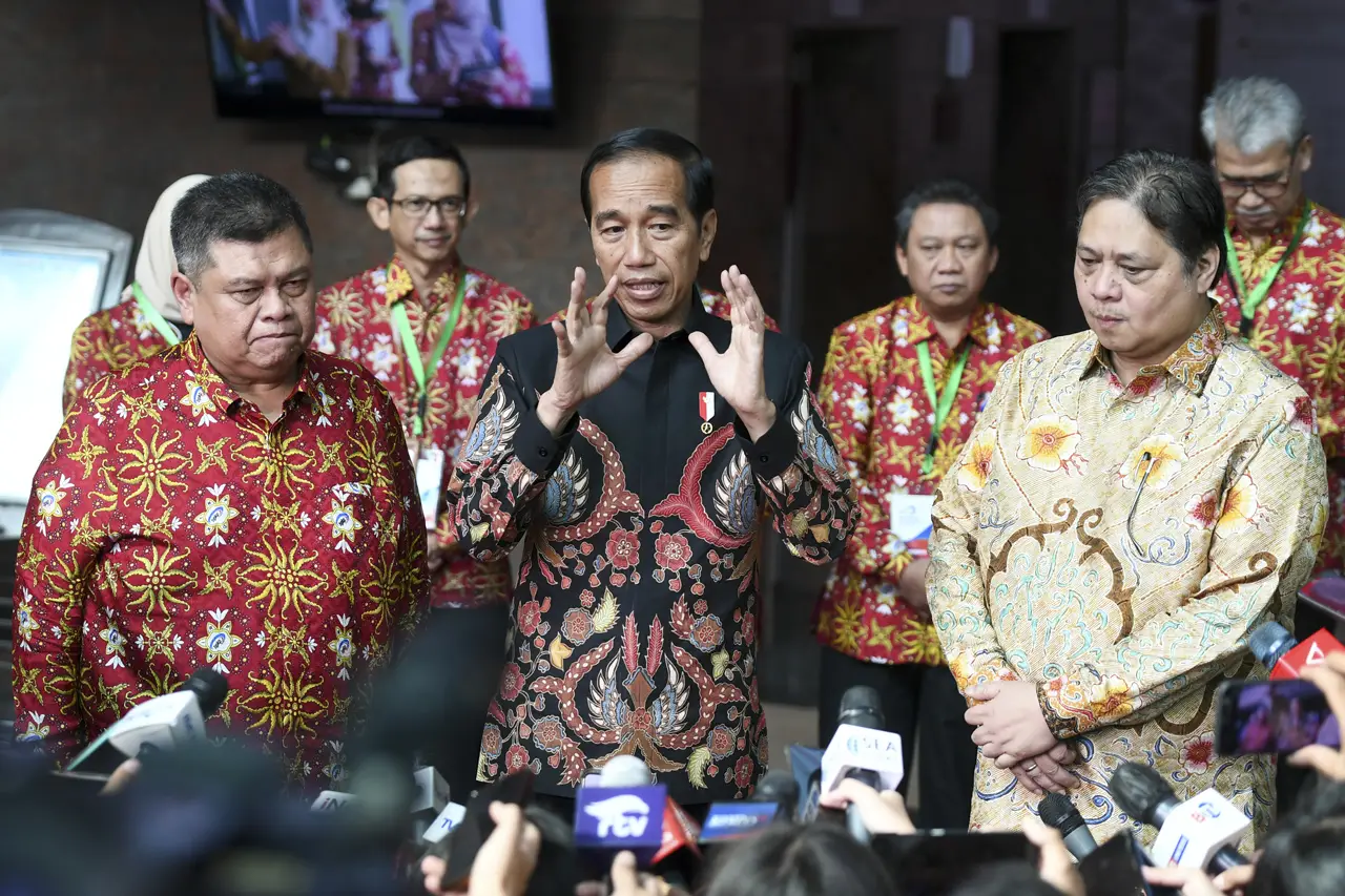 Presiden Jokowi Buka...