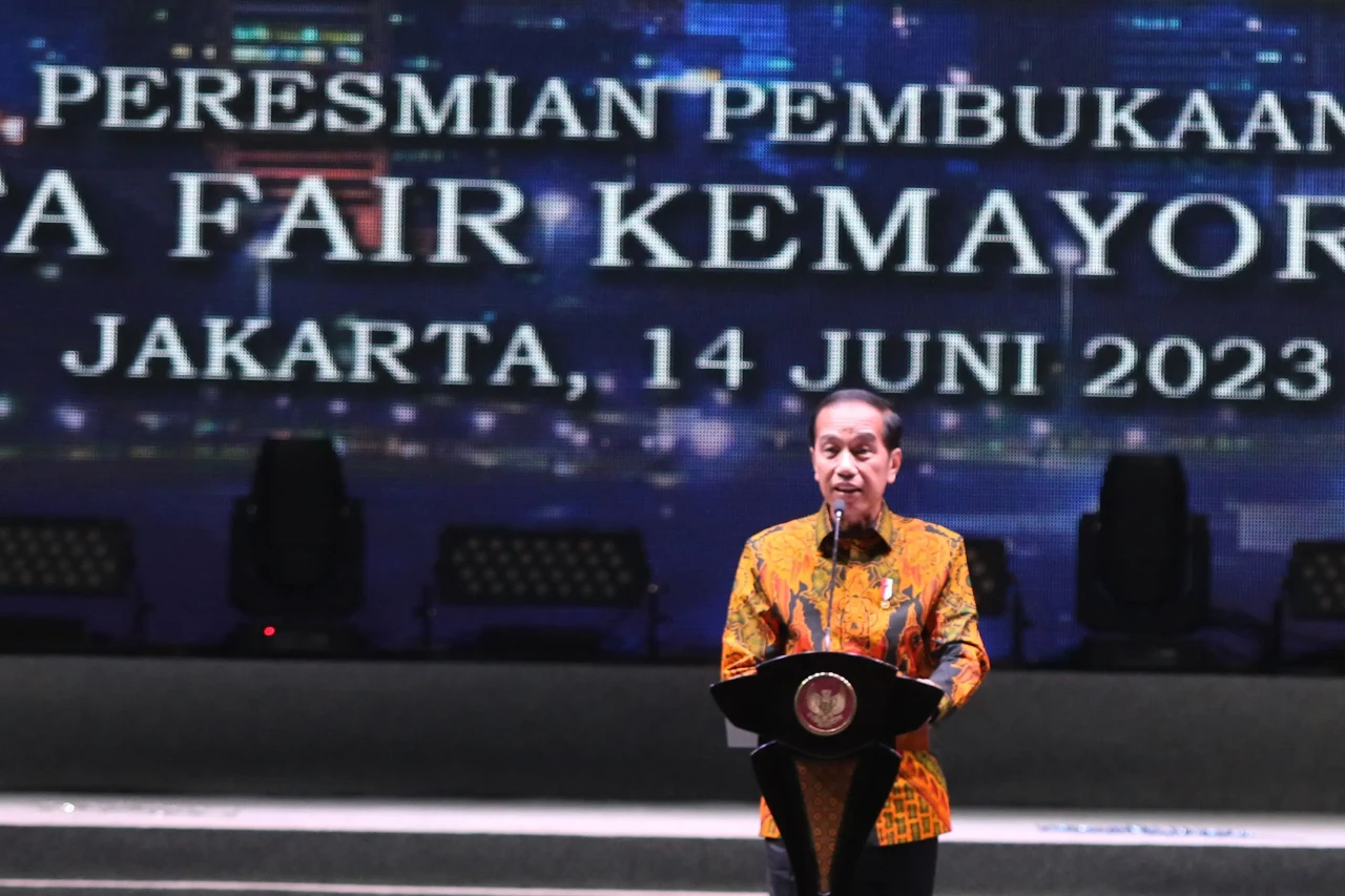 Presiden Jokowi Buka...
