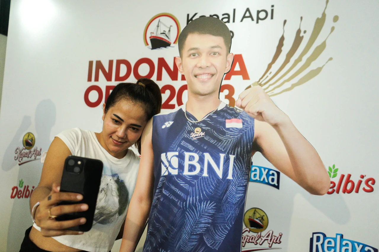 Badminton Lovers Ramaikan...