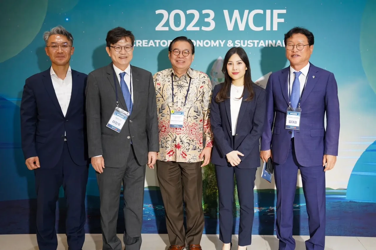 Jadi Pembicara WCIF...