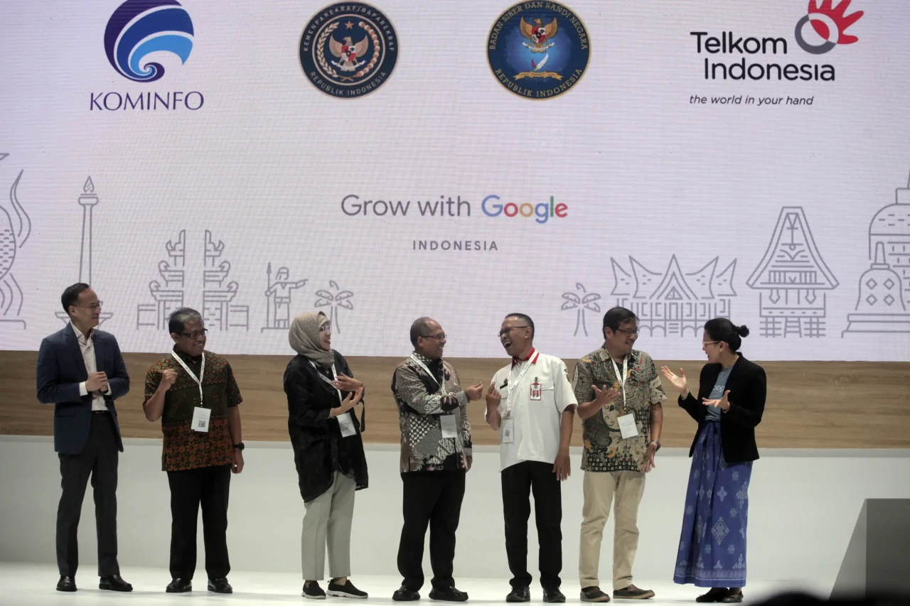 Google Luncurkan 11.000...