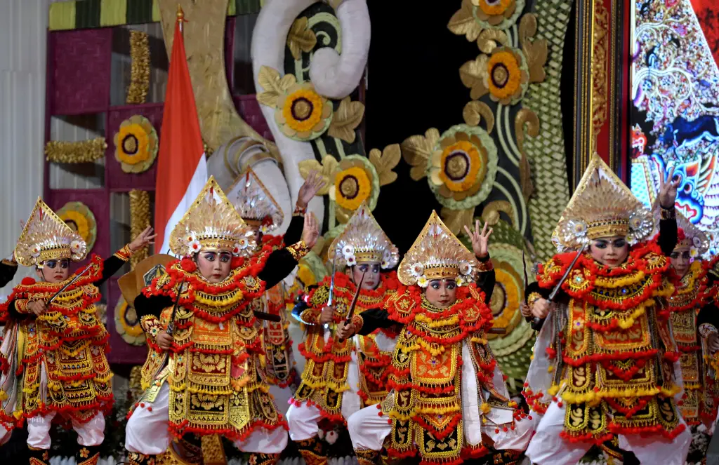 Ganjar Pranowo Hadiri...