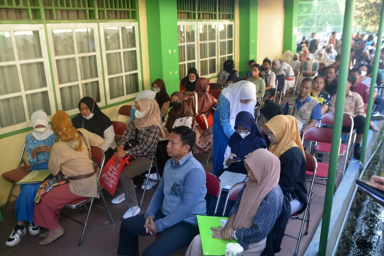 Ratusan Siswa Melakukan...