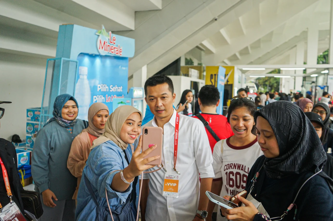 Taufik Hidayat Sapa...