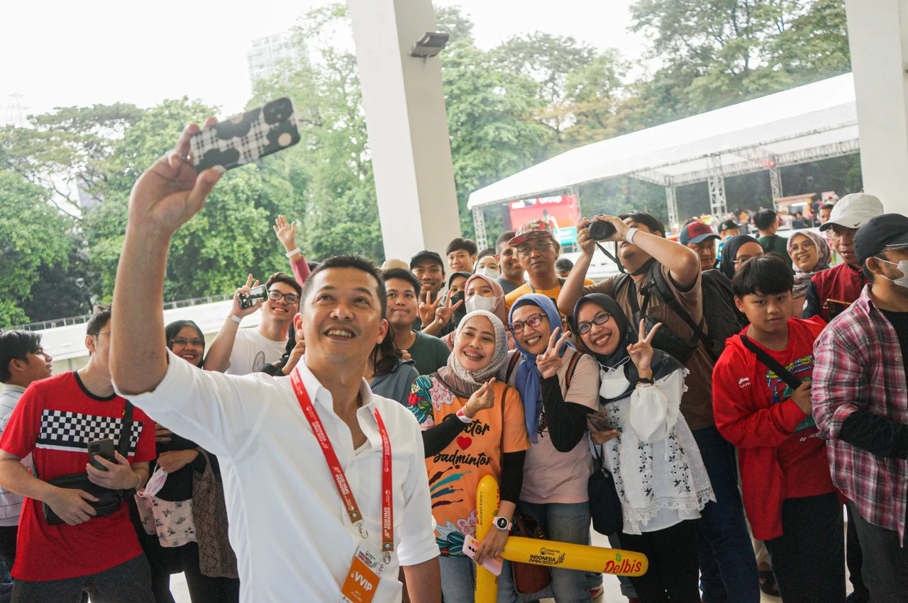 Taufik Hidayat Sapa...