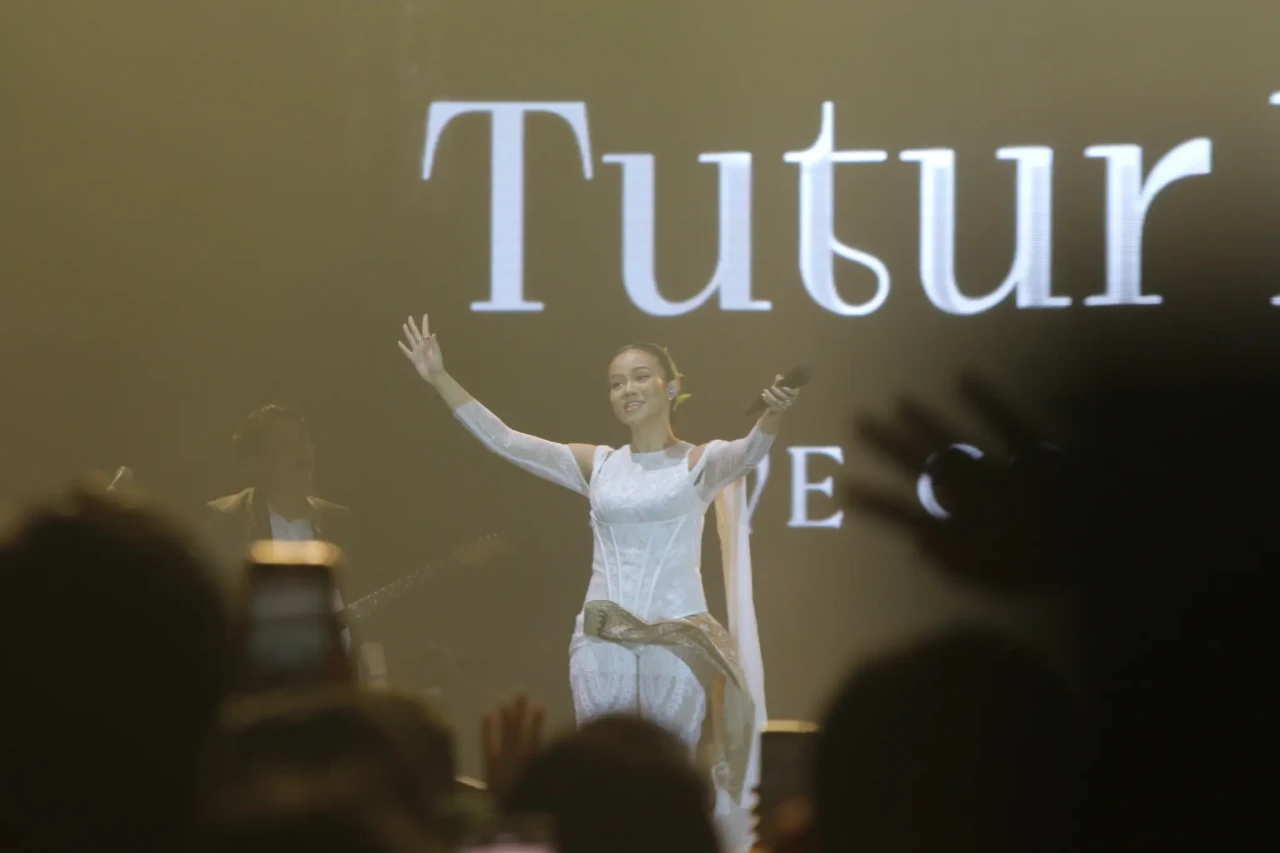 Yura Yunita Bius Penggemarnya...