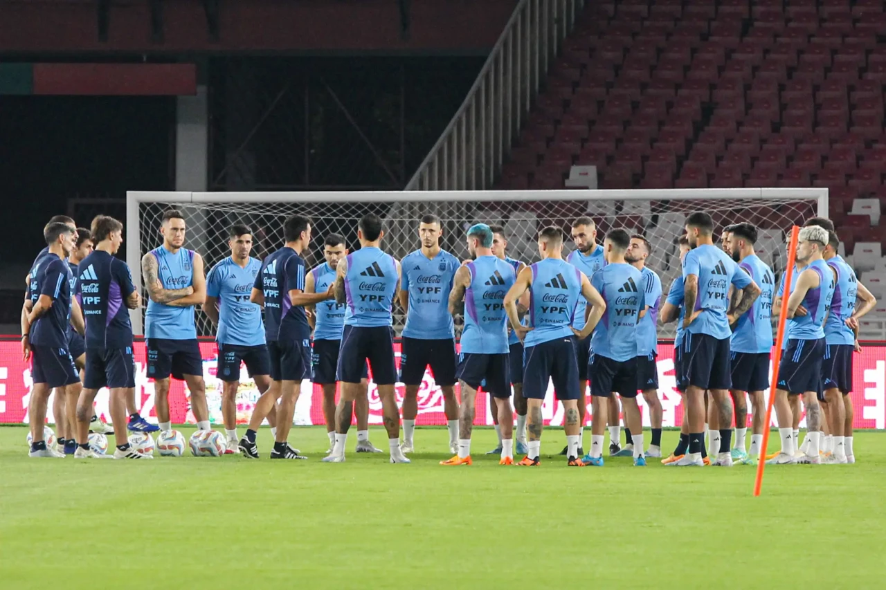 Intip Latihan Timnas...