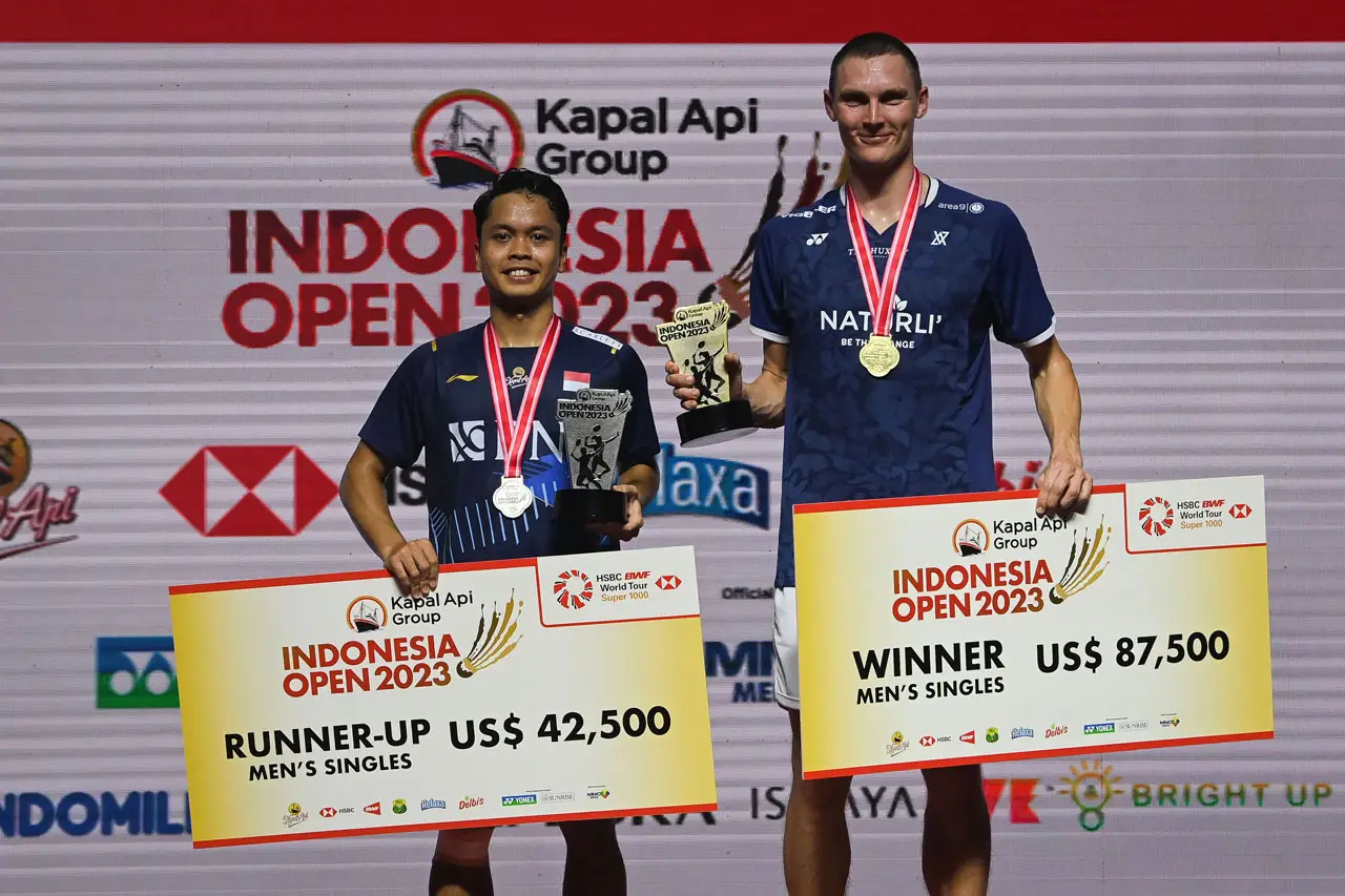 Dikalahkan Viktor Axelsen,...