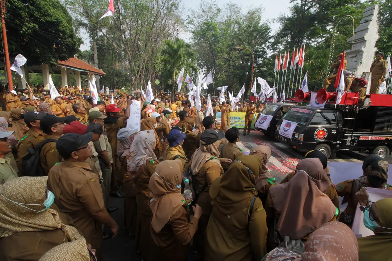 Perangkat Desa se-Sidoarjo...