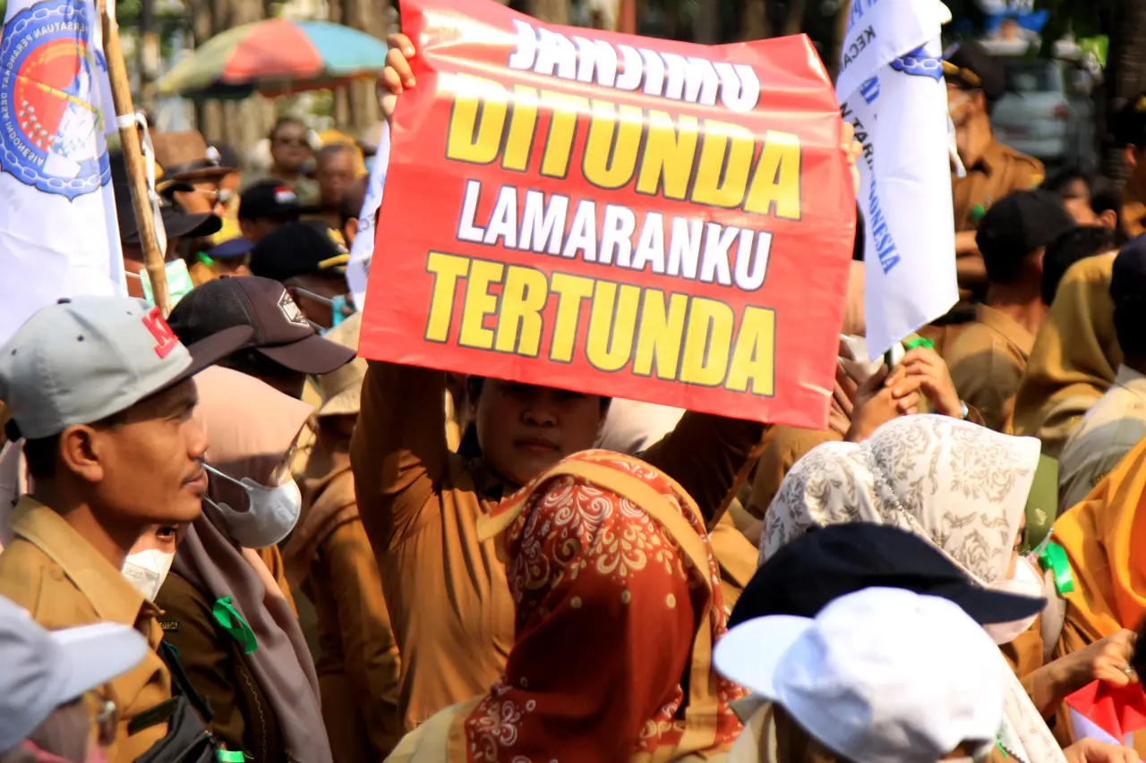 Perangkat Desa se-Sidoarjo...
