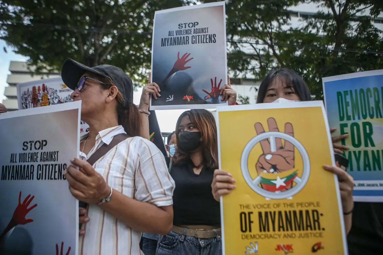Aksi Solidaritas untuk...