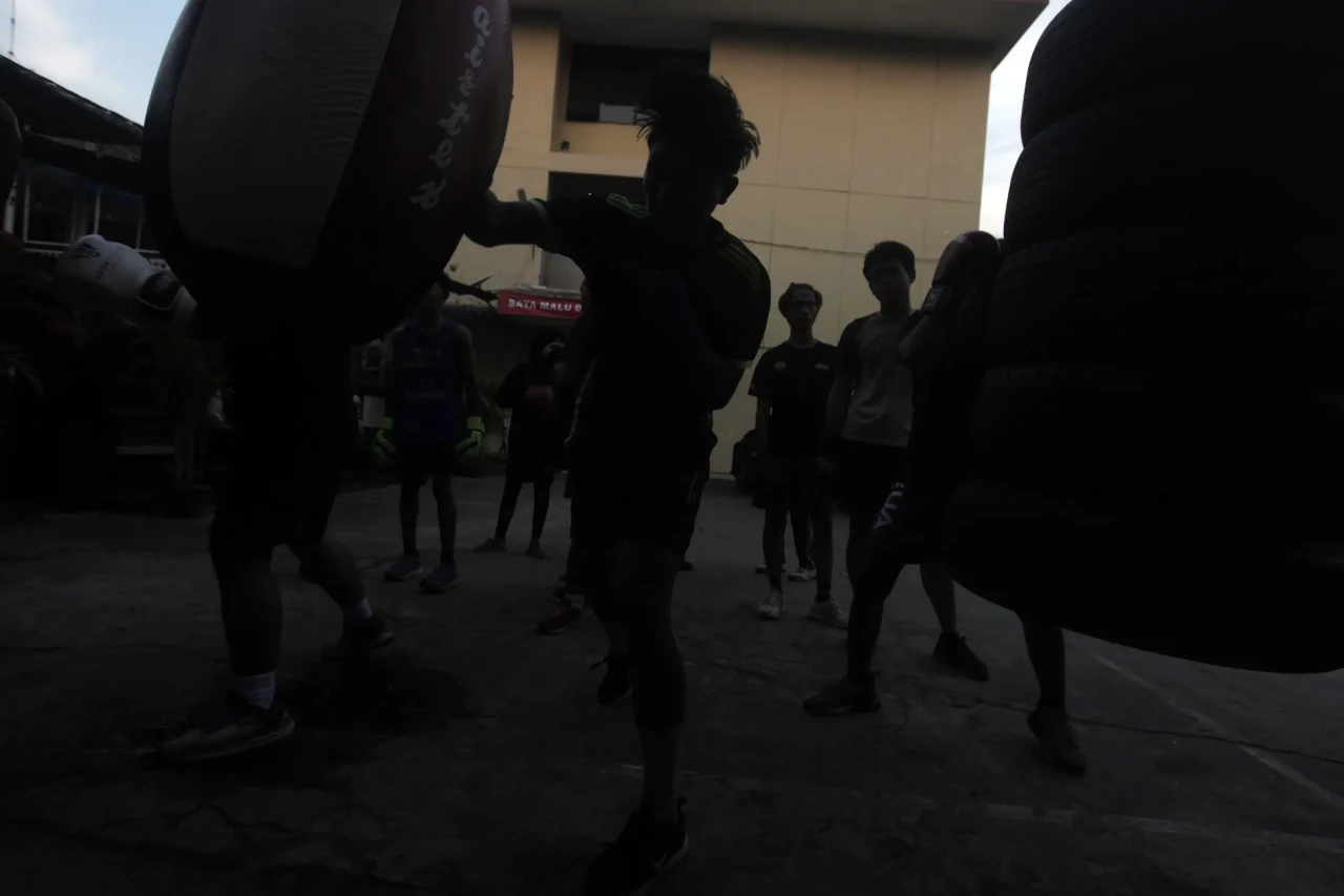 Foto Cerita : Berlatih,...