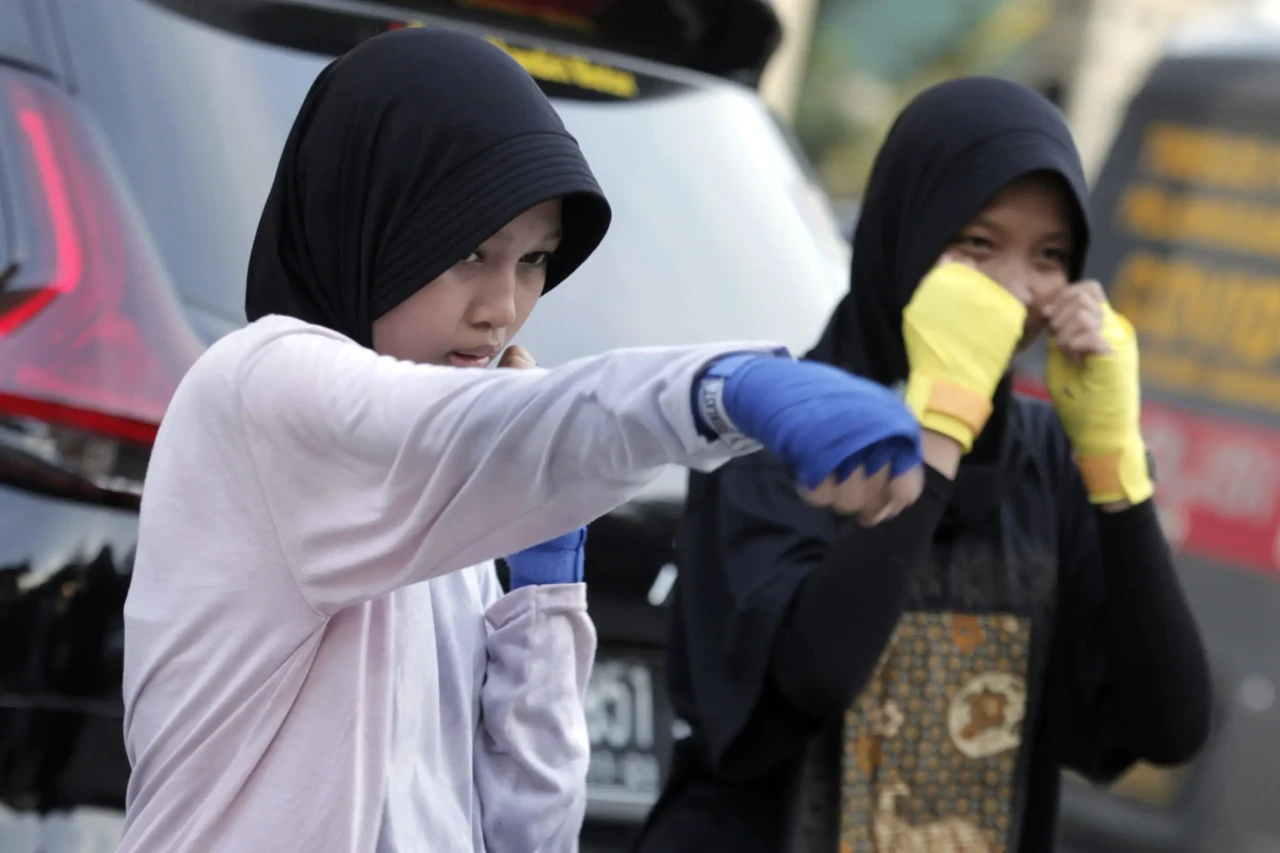 Foto Cerita : Berlatih,...