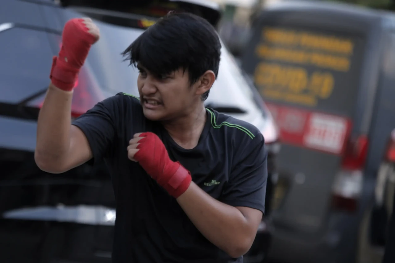 Foto Cerita : Berlatih,...