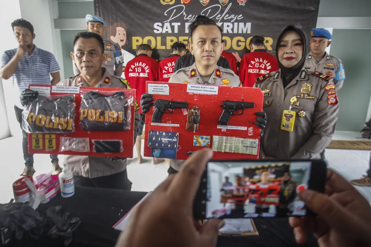 4 Polisi Gadungan Diringkus...