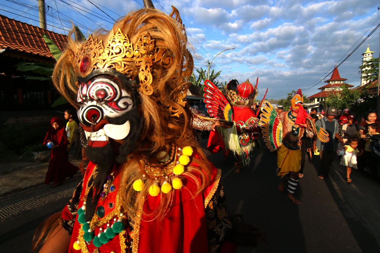Pawai Barong Suku Osing...