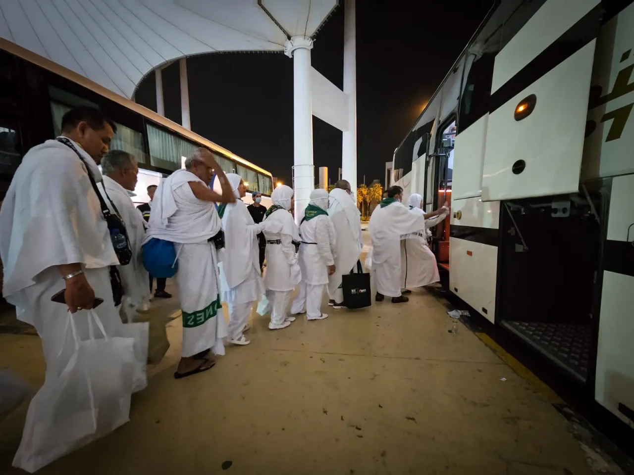 165 Jemaah Haji Indonesia...